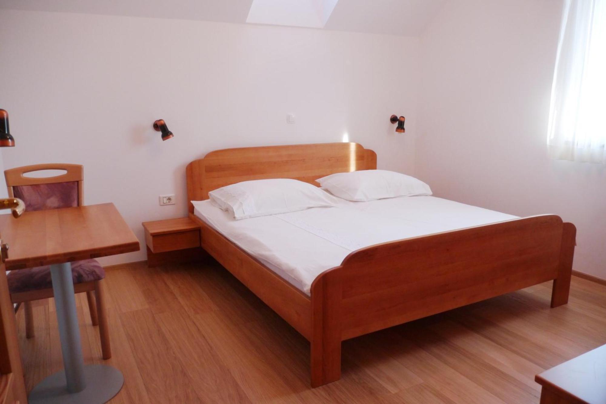 Ekoturizem Hudicevec Hotell Postojna Rum bild