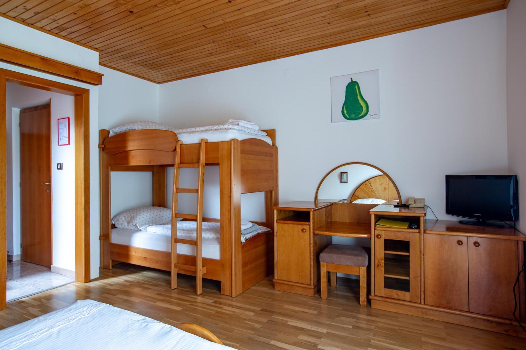 Ekoturizem Hudicevec Hotell Postojna Rum bild